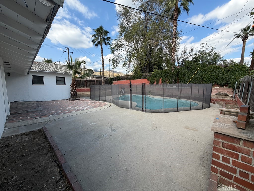 5611 Golondrina Drive
