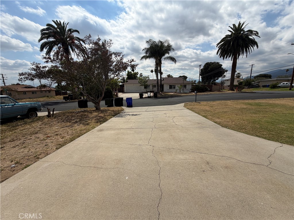 5611 Golondrina Drive