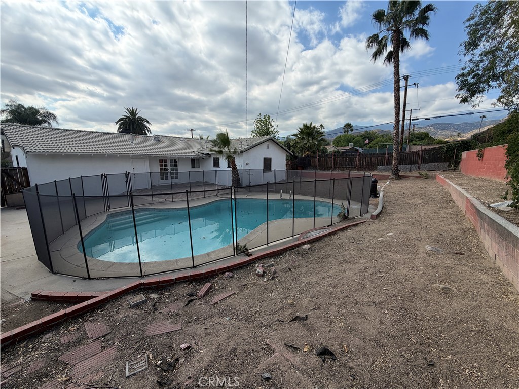 5611 Golondrina Drive