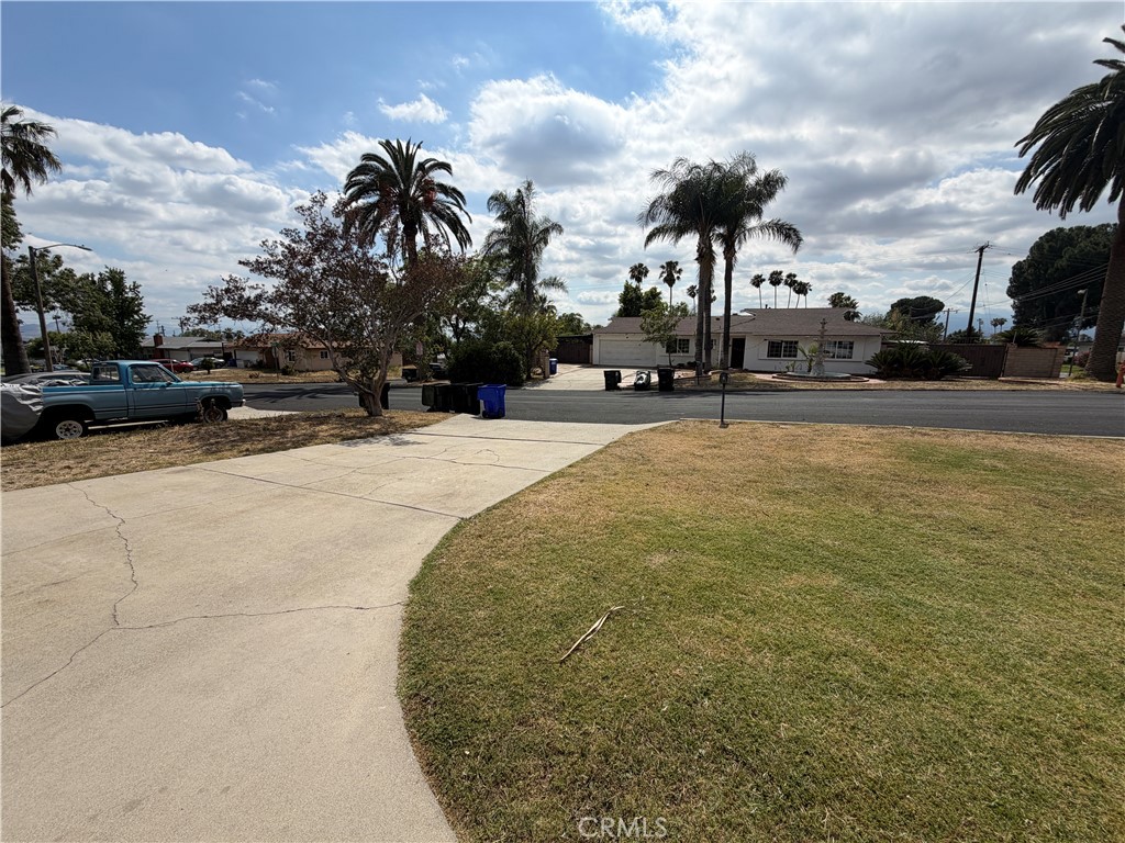 5611 Golondrina Drive