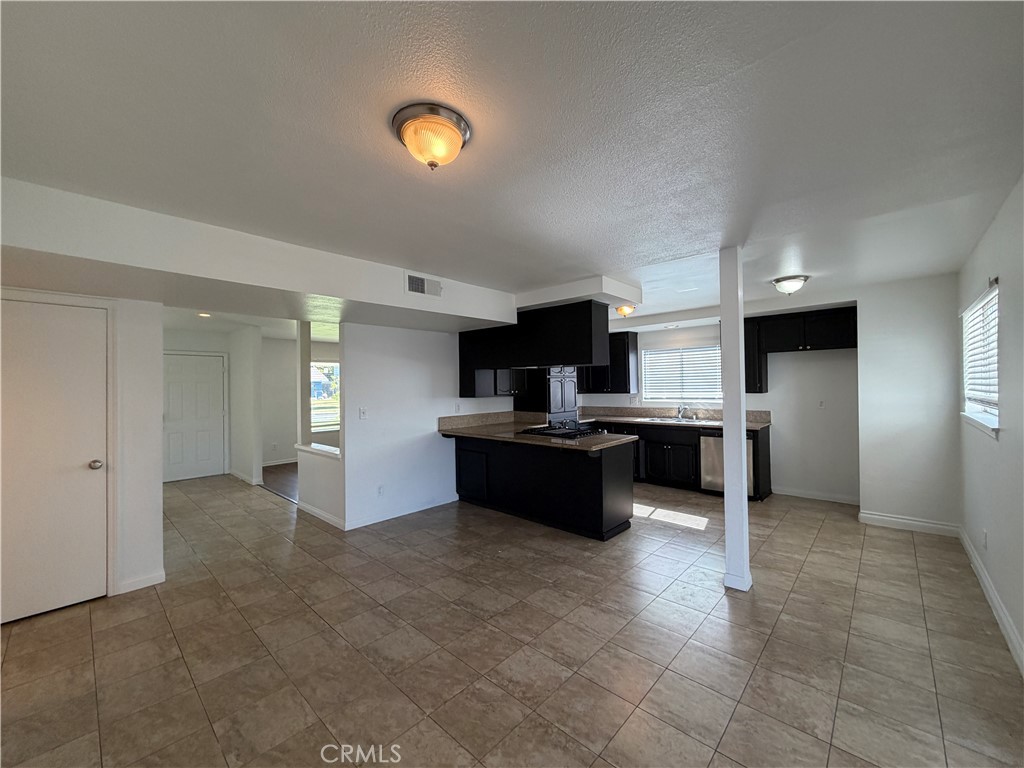 385 Burr Street