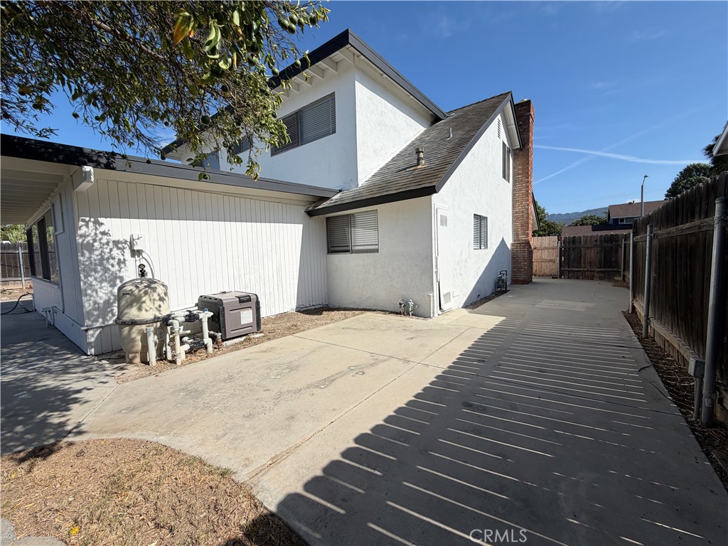 385 Burr Street