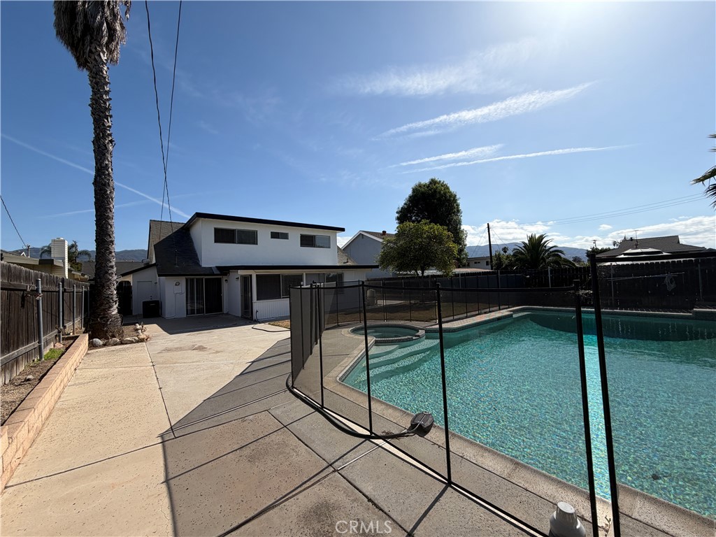 385 Burr Street