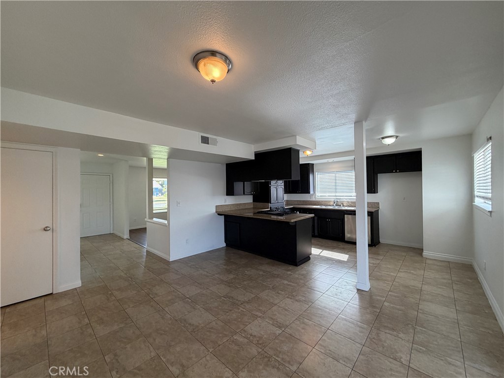 385 Burr Street