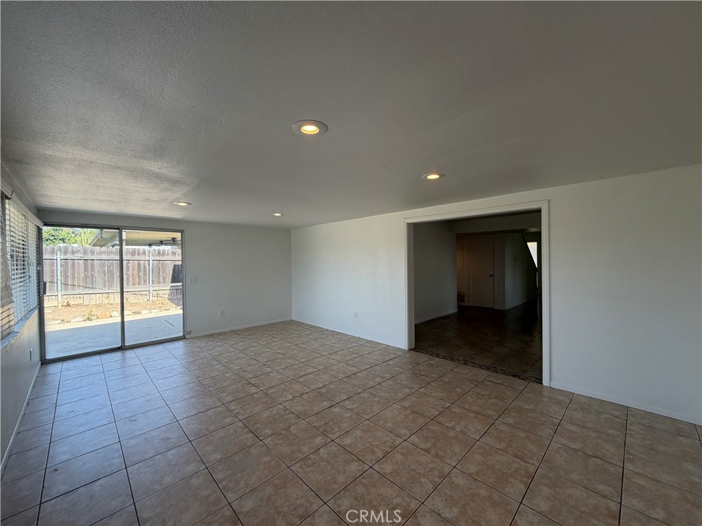 385 Burr Street