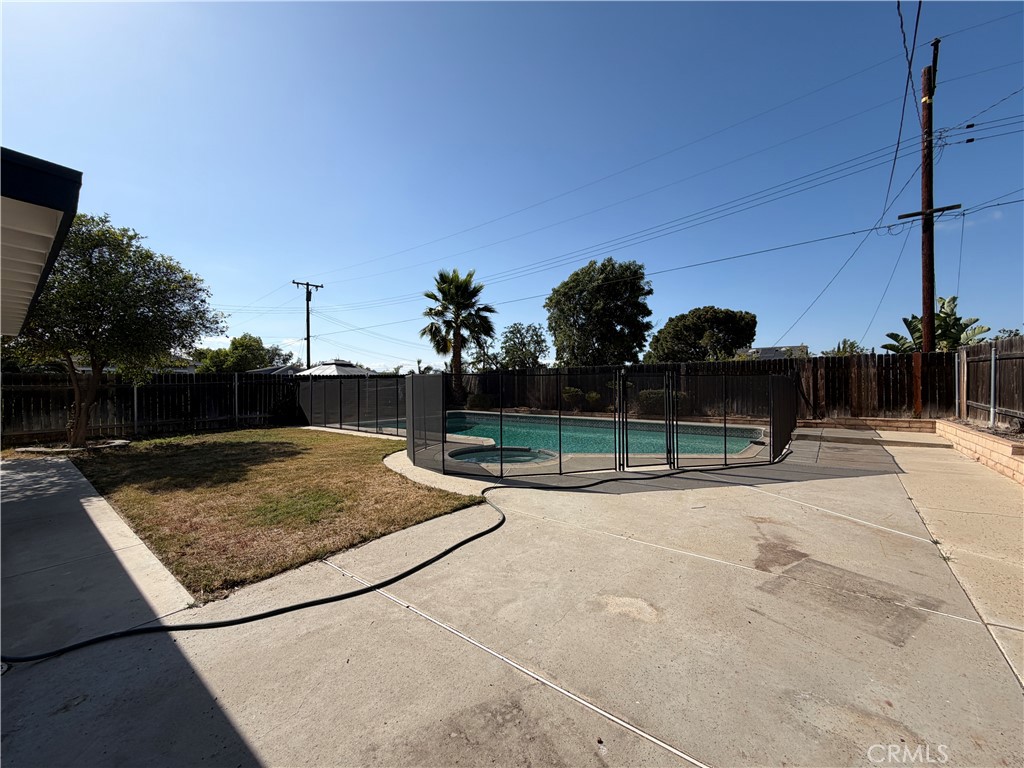 385 Burr Street