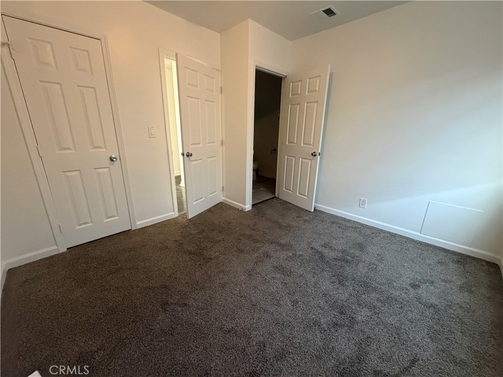 11148 S Wilton Place