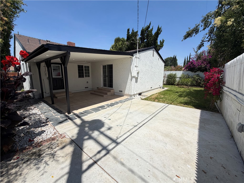 6654 Capps Avenue