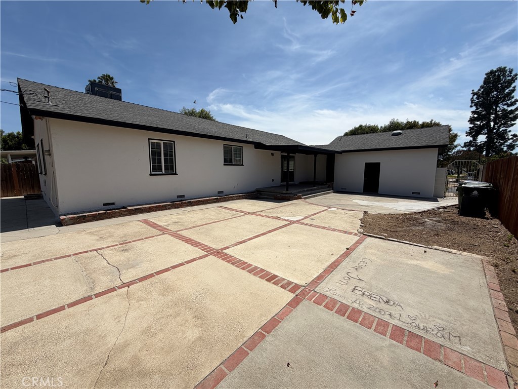 6944 Lurline Avenue