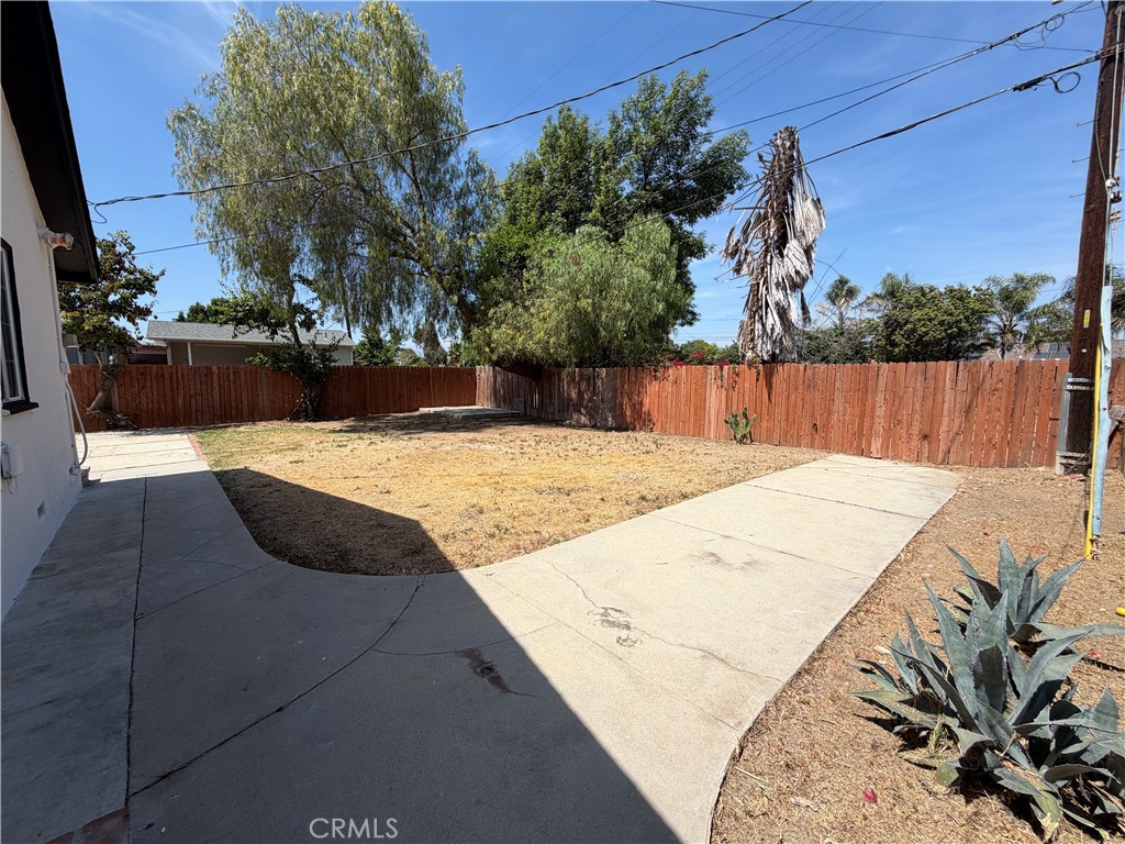 6944 Lurline Avenue