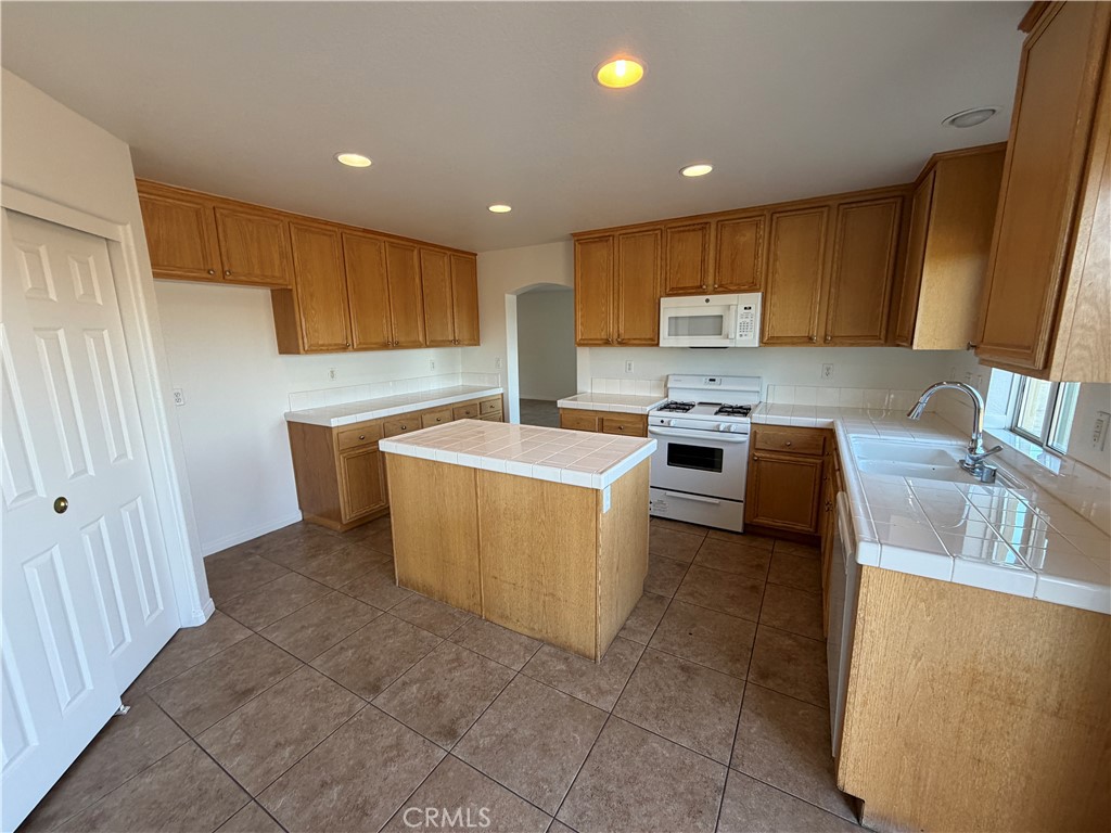 23785 Black Canyon Drive