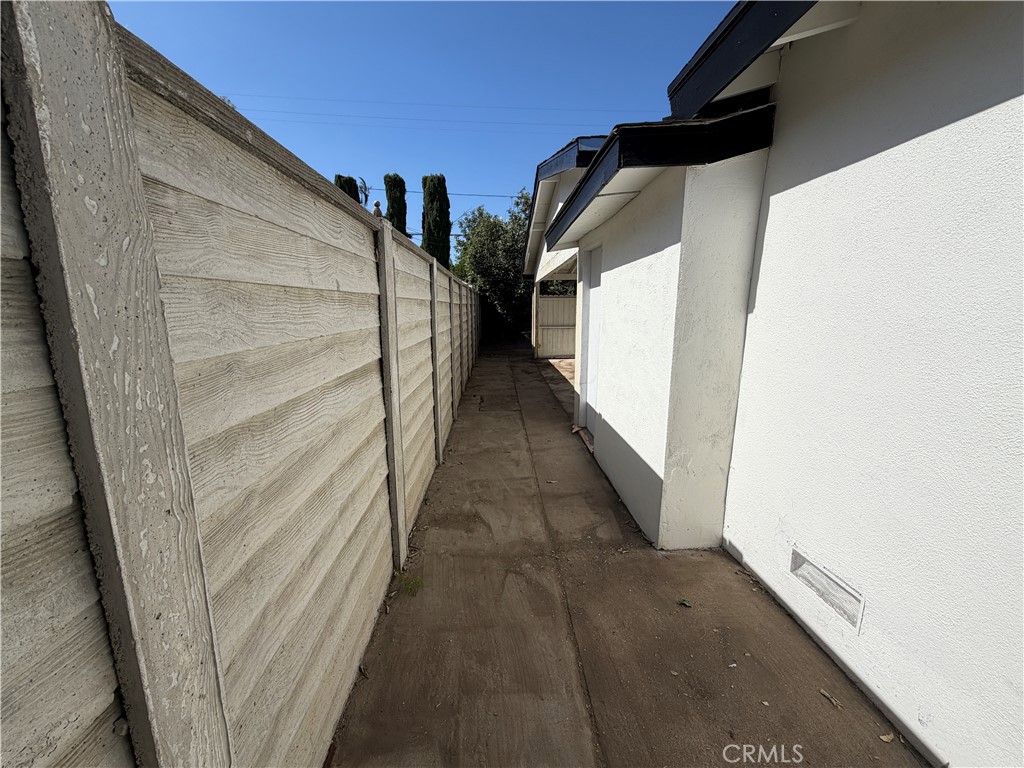 20527 Londelius Street