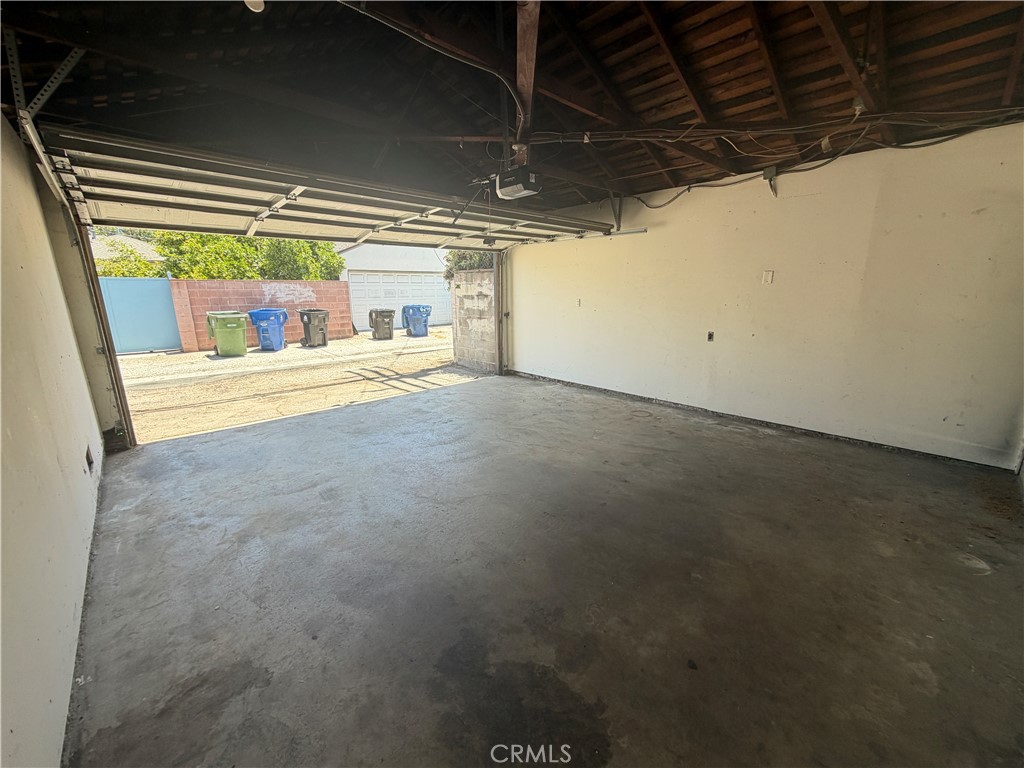 6250 Babcock Avenue