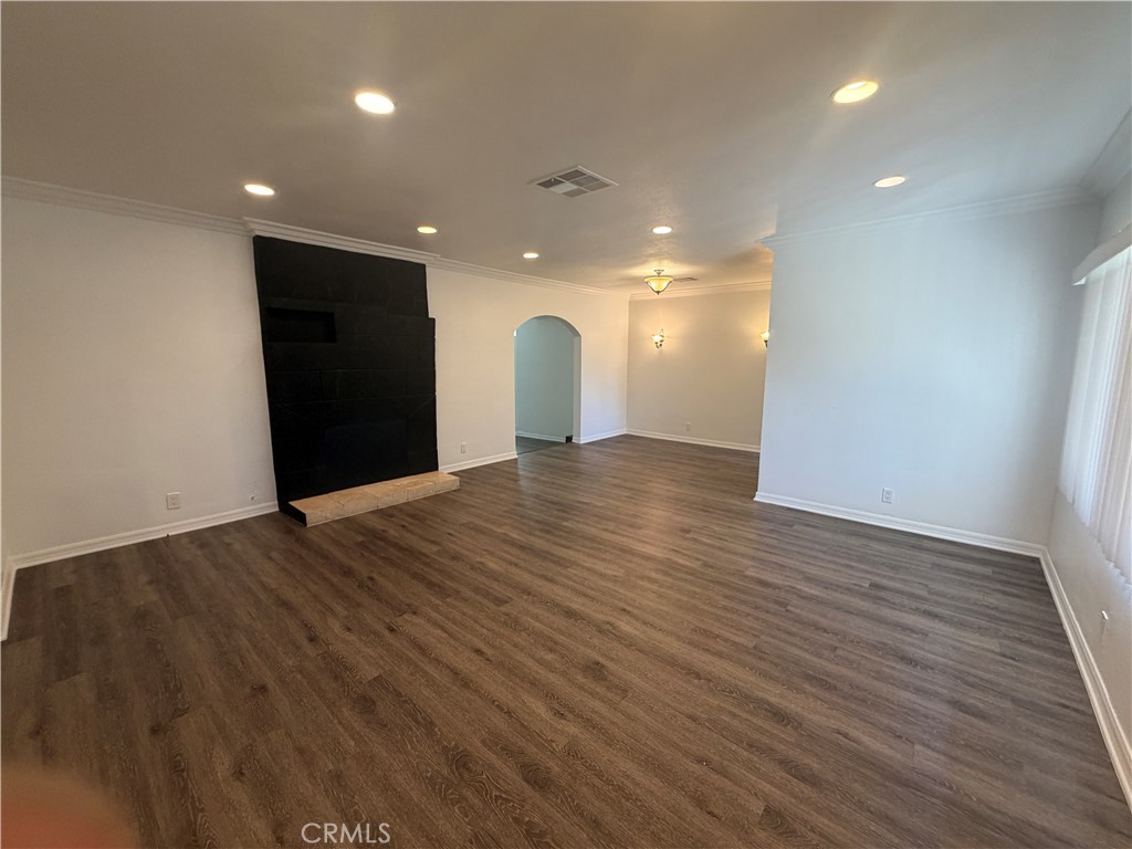 6250 Babcock Avenue
