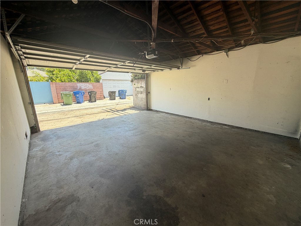 6250 Babcock Avenue