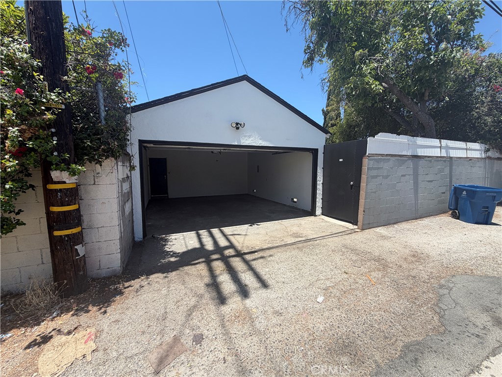 6250 Babcock Avenue