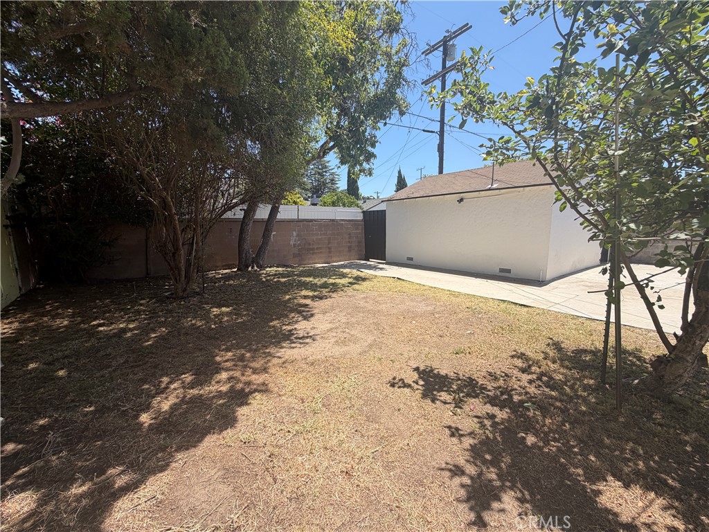 6250 Babcock Avenue