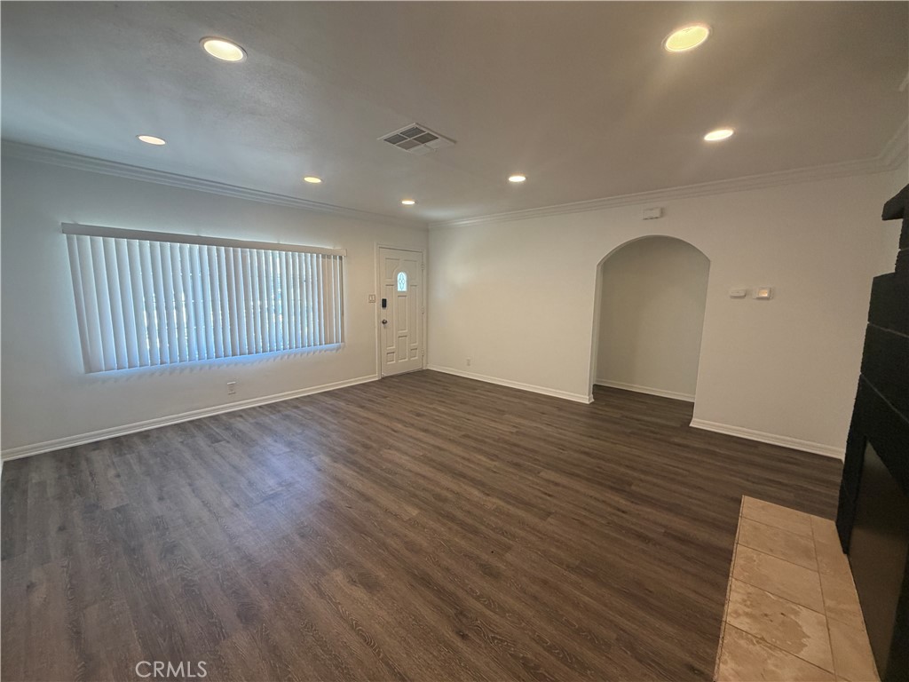 6250 Babcock Avenue