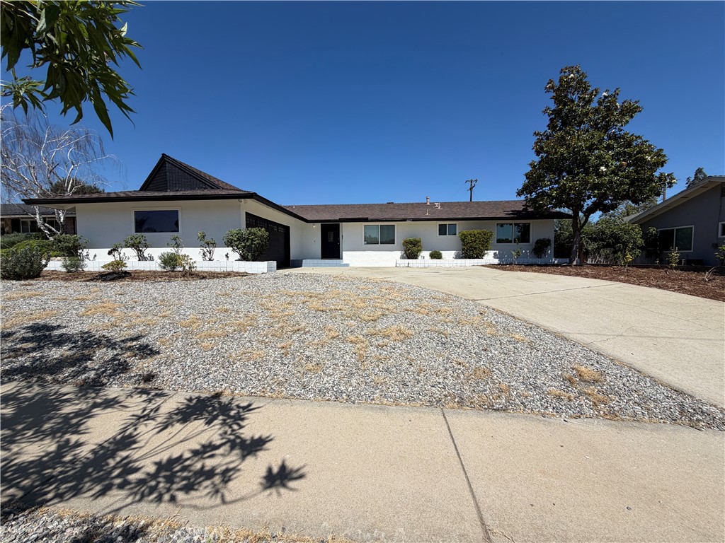 3822 Lealma Avenue