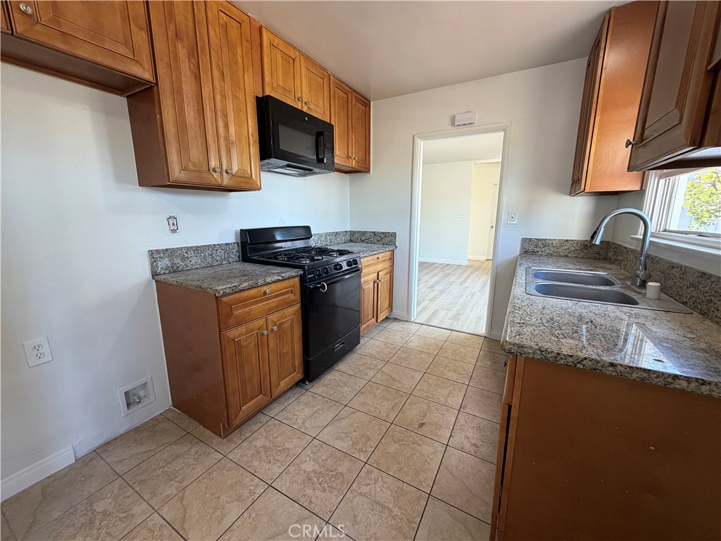 17046 Saticoy Street