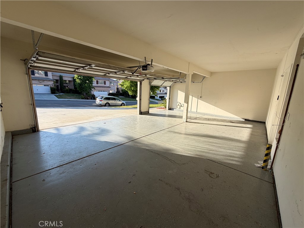 45402 Eagle Crest Lane