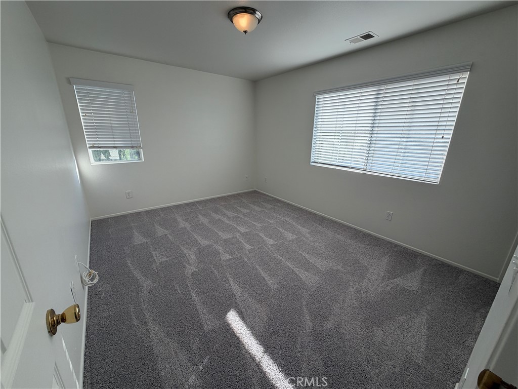 45402 Eagle Crest Lane