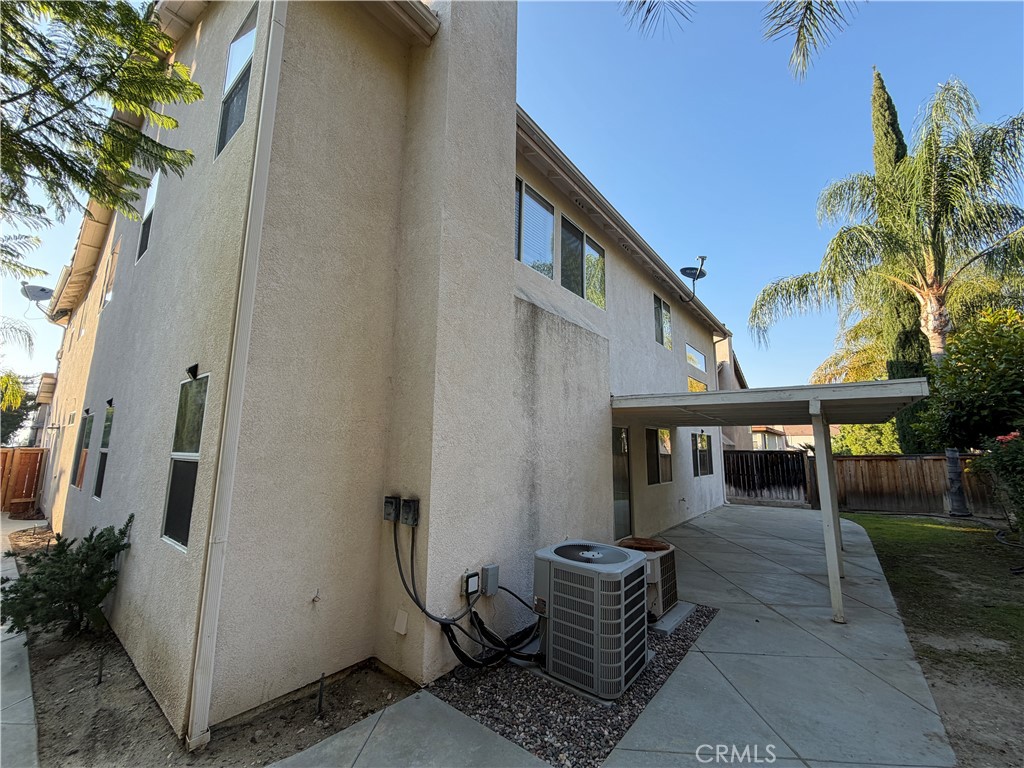 45402 Eagle Crest Lane