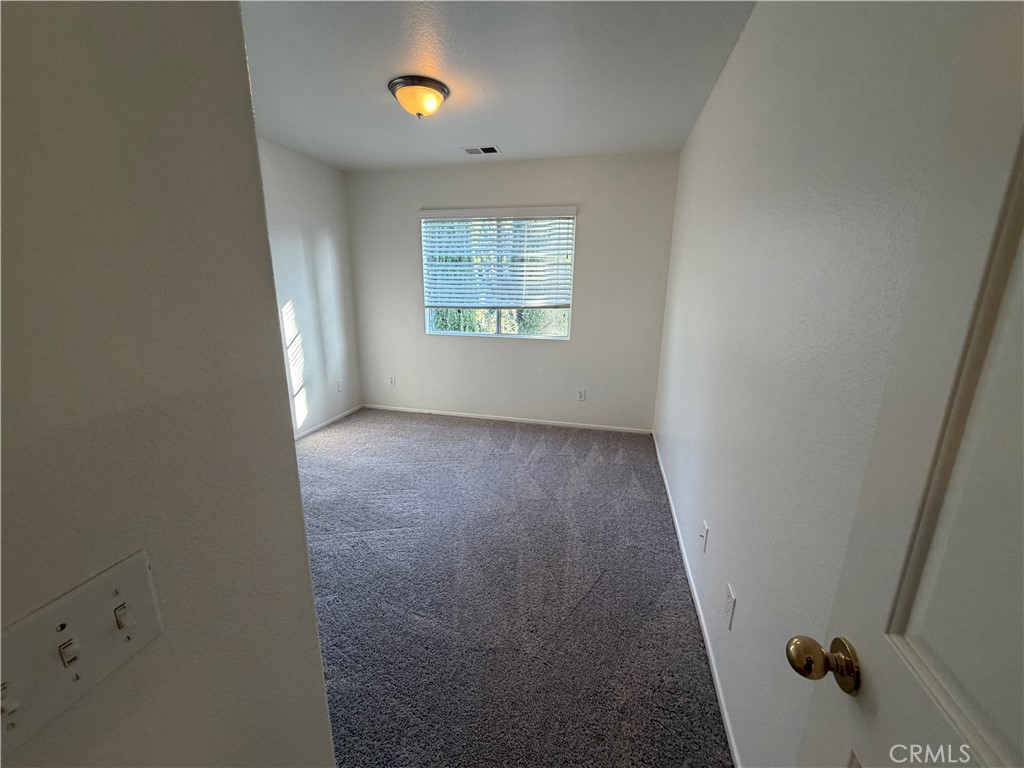 45402 Eagle Crest Lane