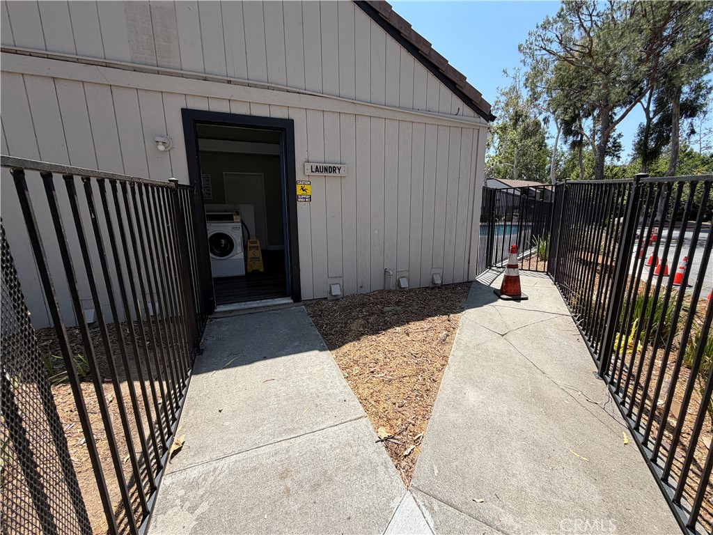 600 307 Central Avenue