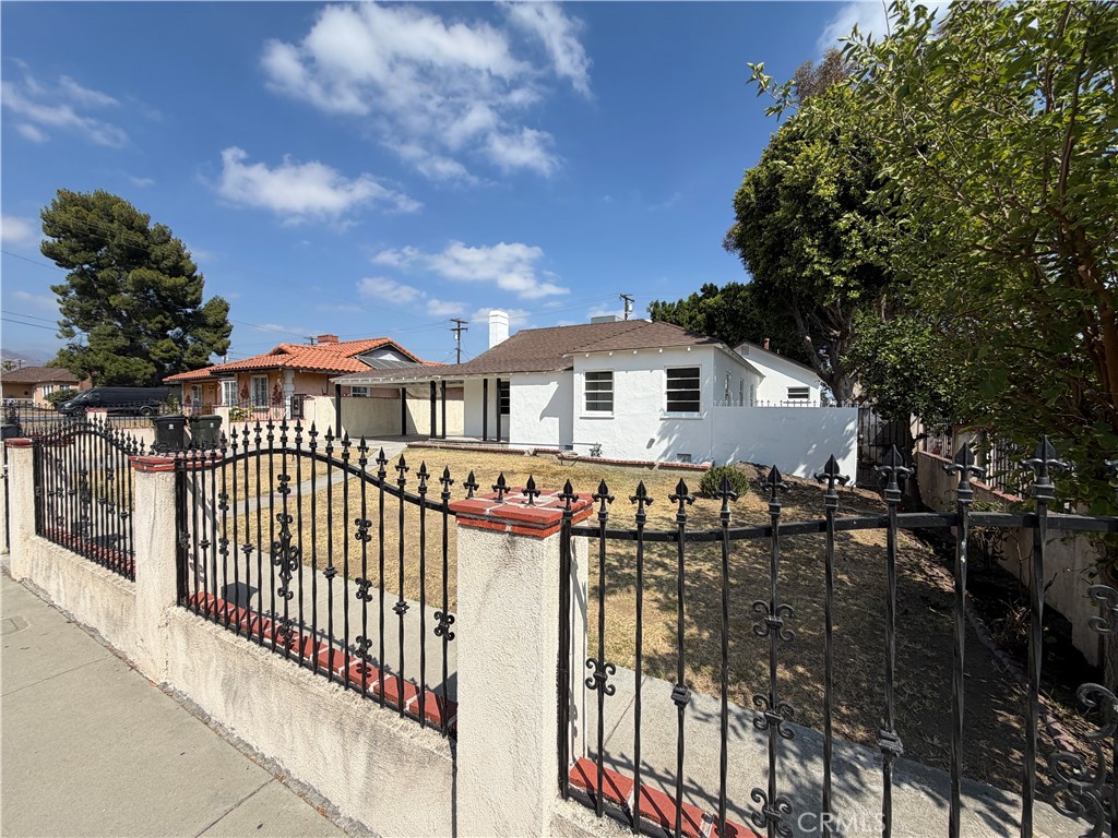 644 N Hagar Street