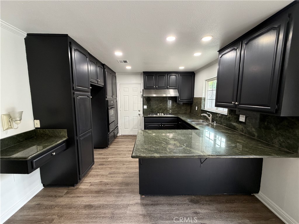 378 W 53rd Street