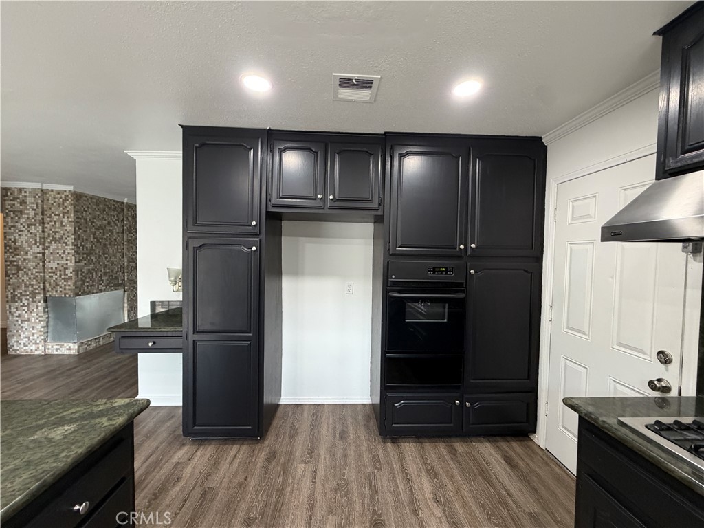 378 W 53rd Street