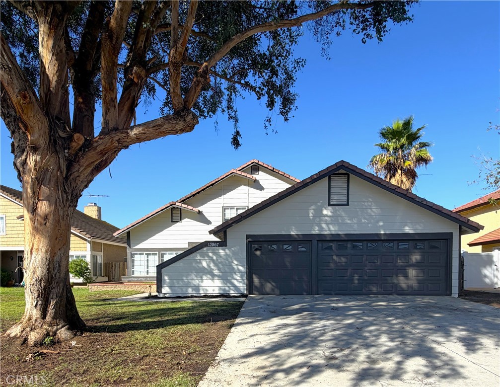 13867 Calada Drive