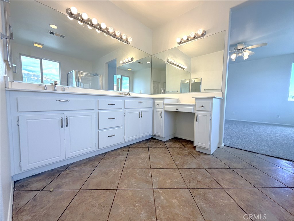 854 Caden Place