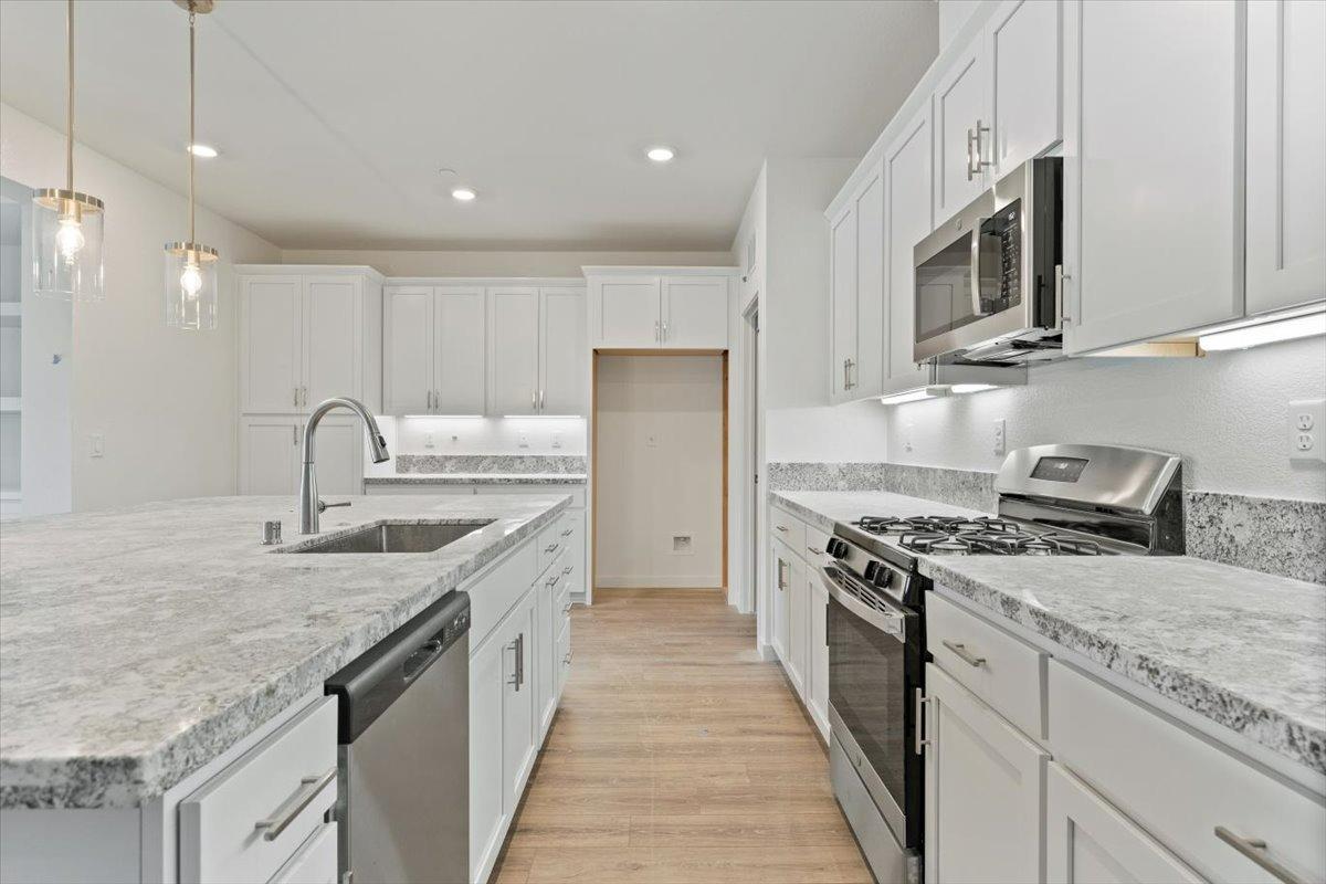 330 Sunrise Boulevard