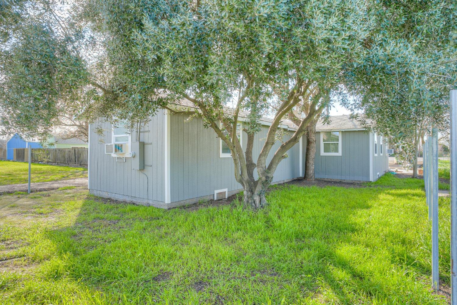 1404 Lurline Avenue