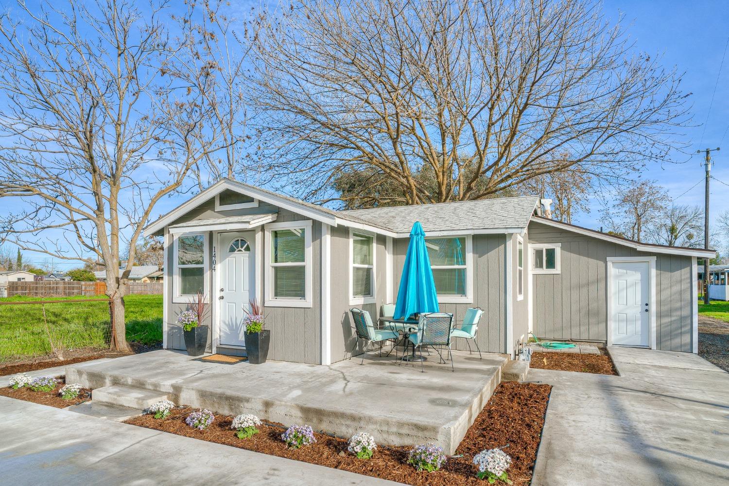 1404 Lurline Avenue