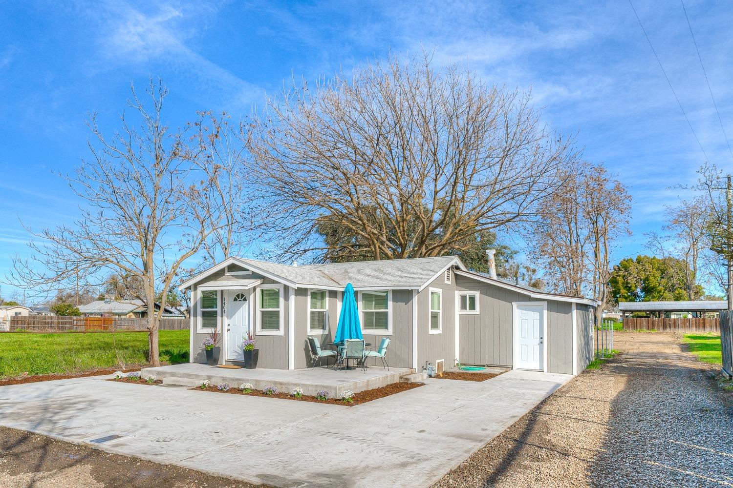 1404 Lurline Avenue