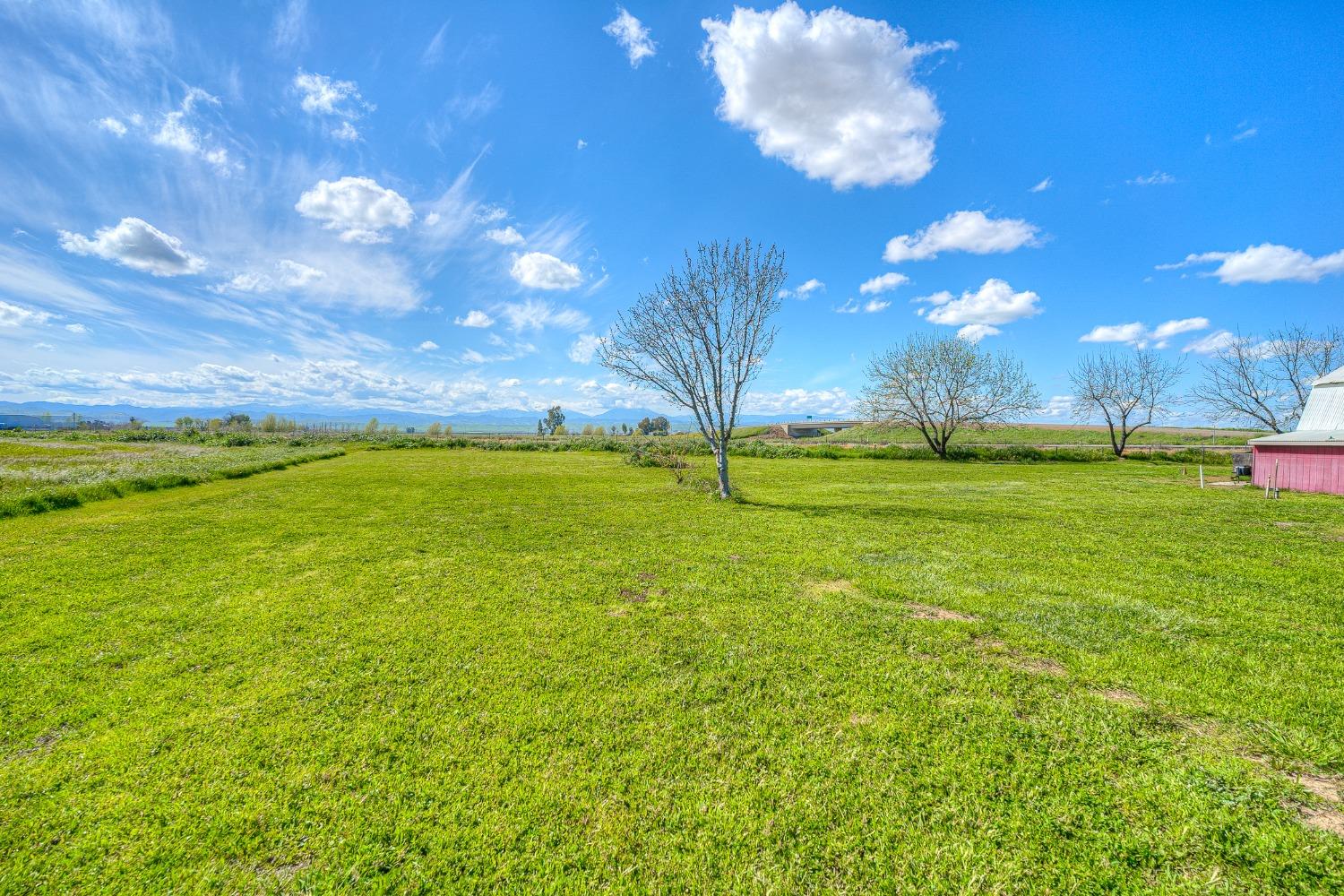 4827 W Hwy 99