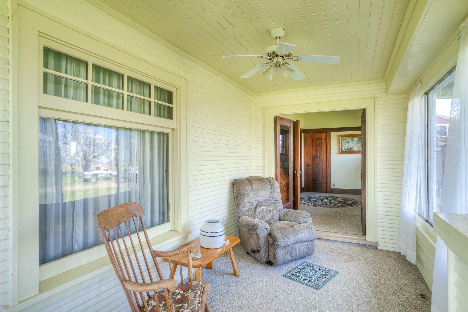 4827 W Hwy 99