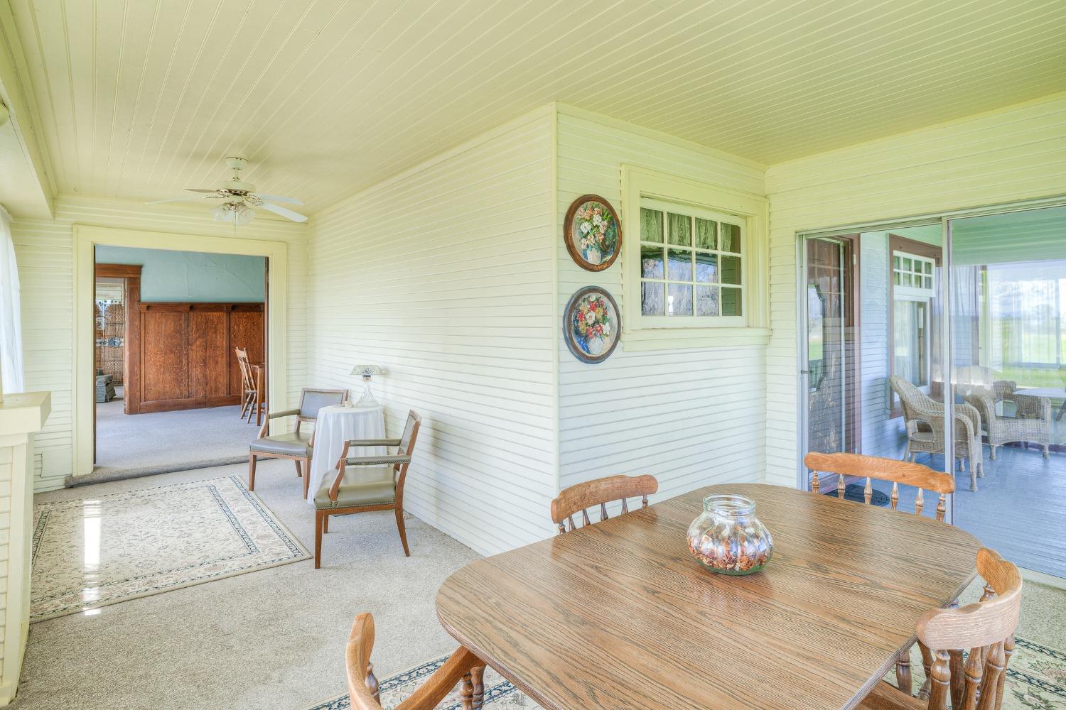 4827 W Hwy 99