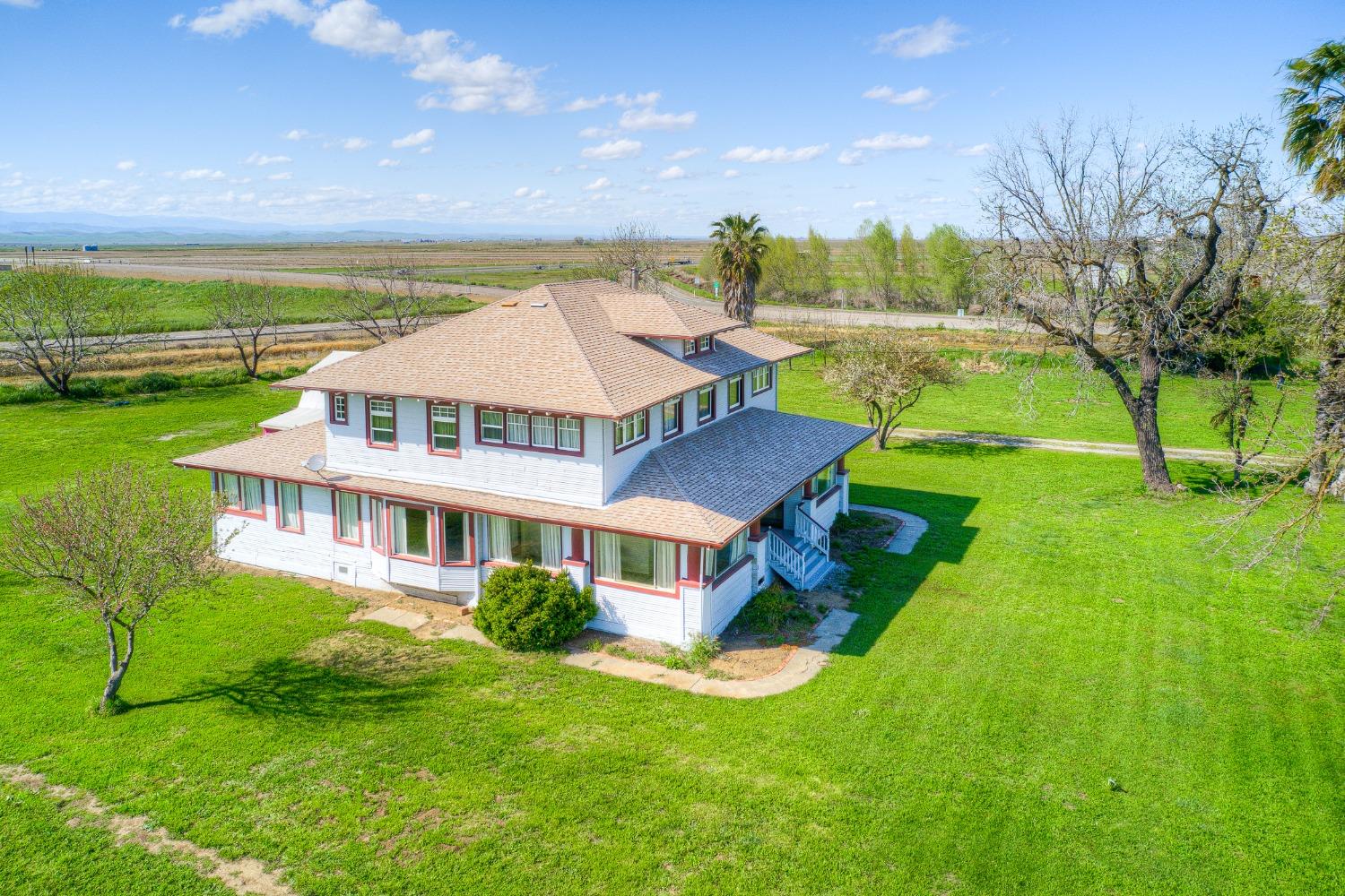 4827 W Hwy 99