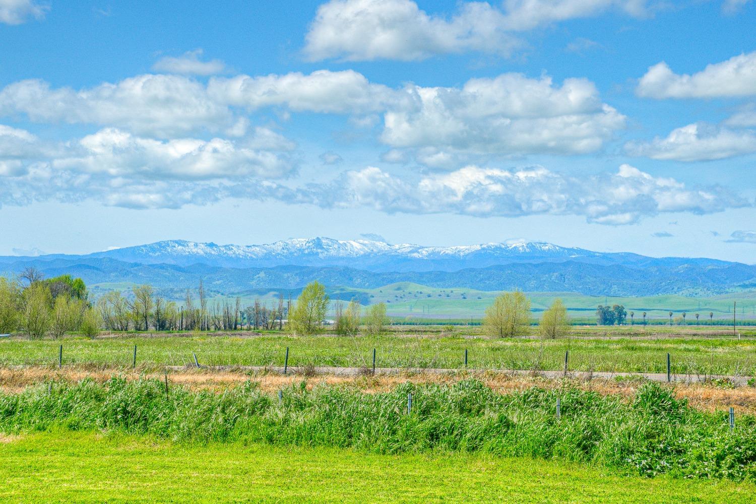 4827 W Hwy 99