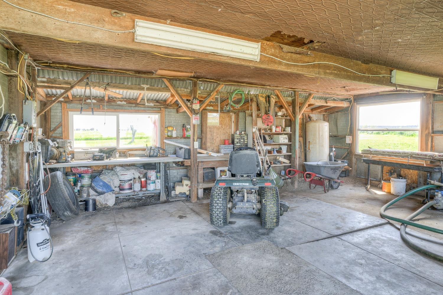4827 W Hwy 99
