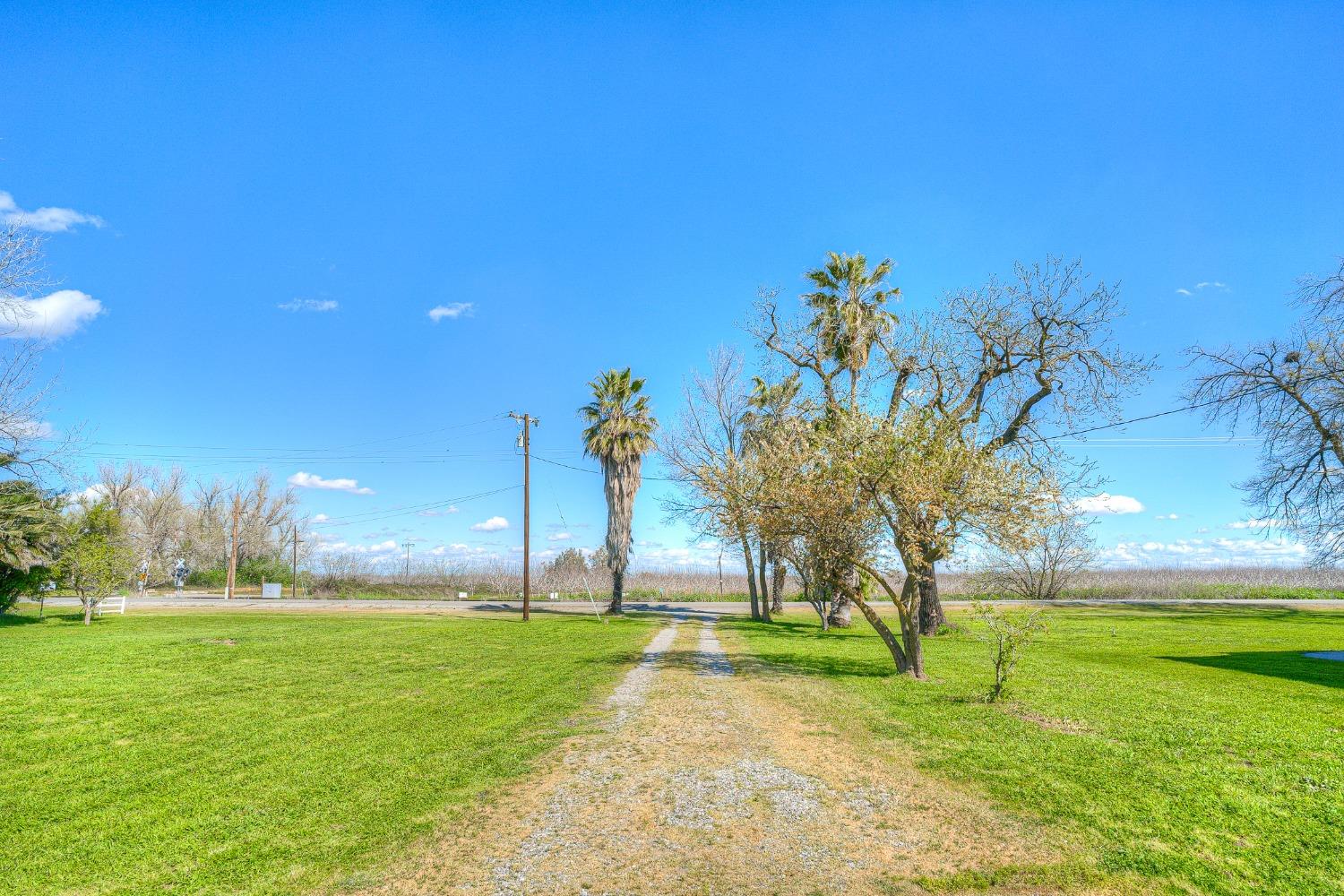 4827 W Hwy 99