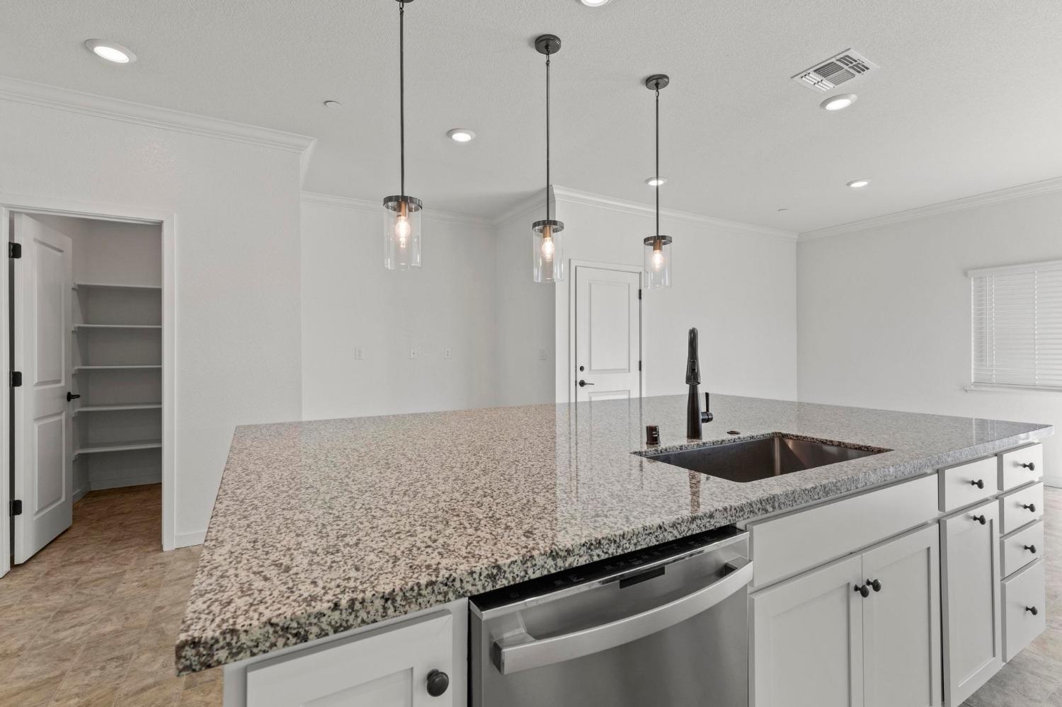 514 Voyager Court