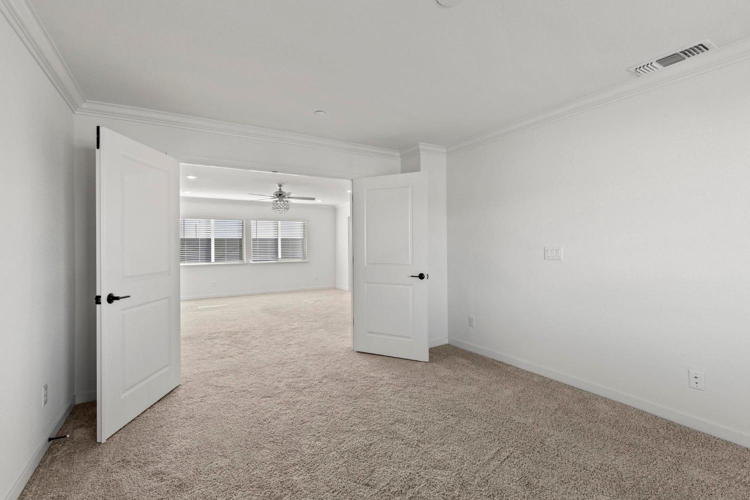 514 Voyager Court