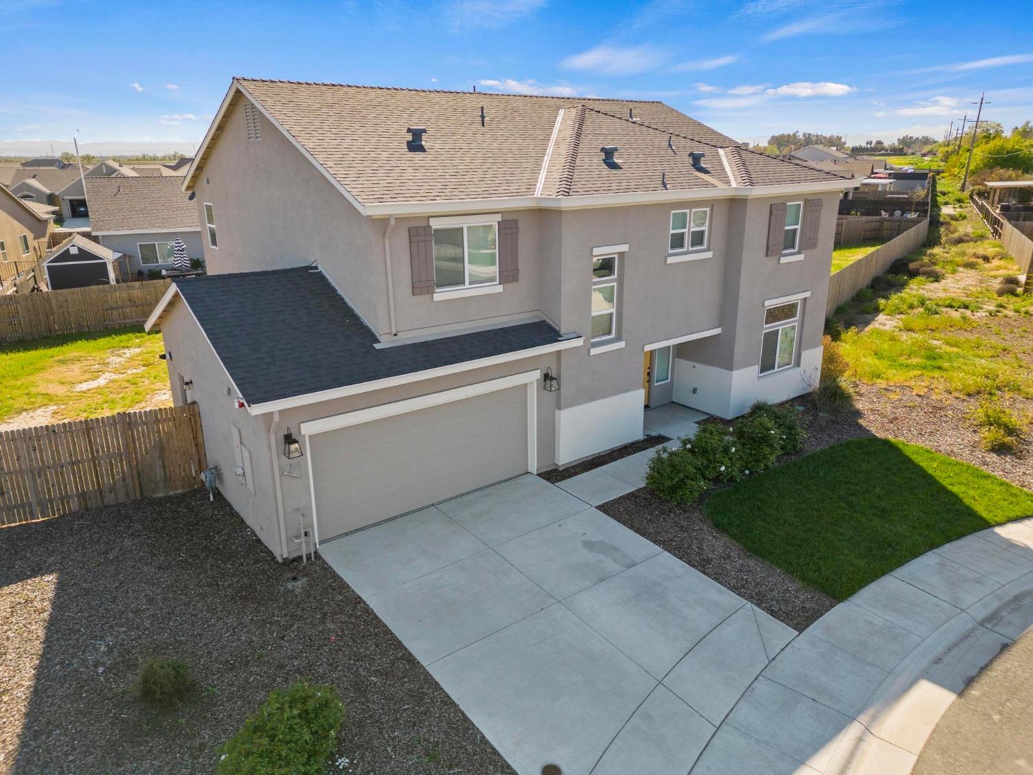 514 Voyager Court