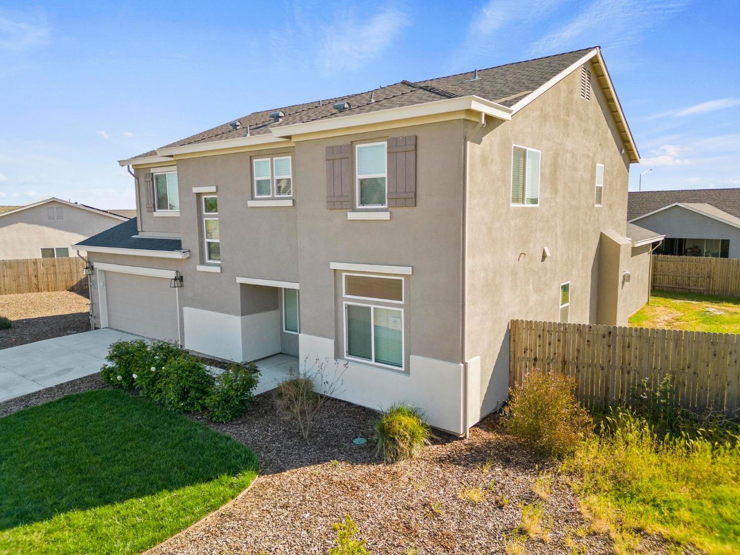 514 Voyager Court