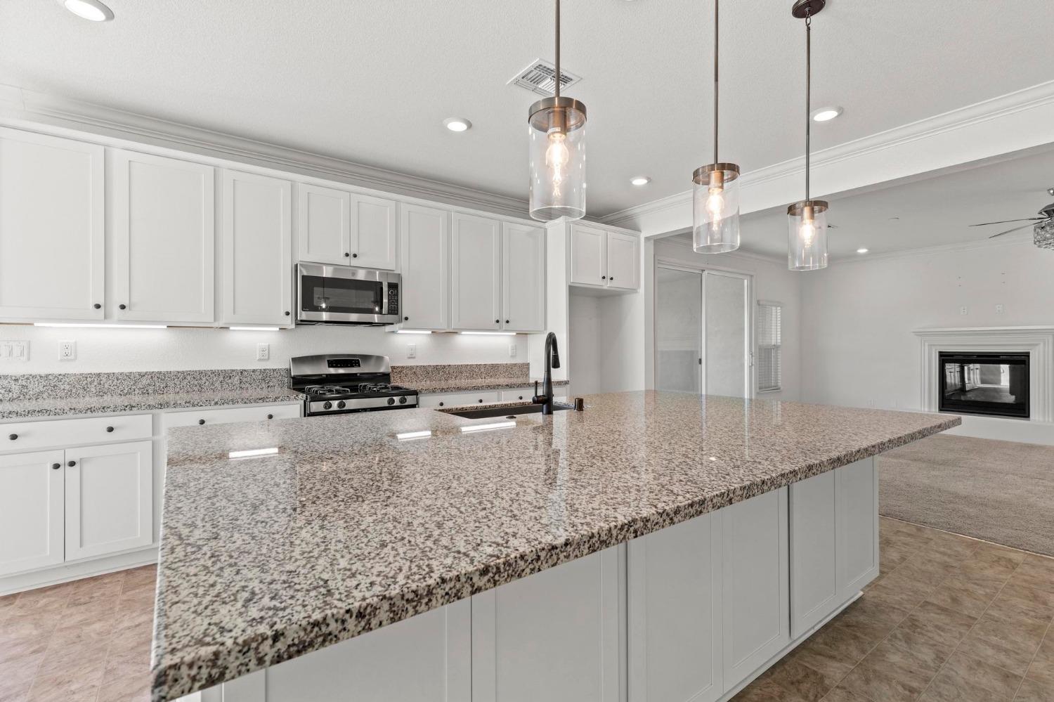 514 Voyager Court